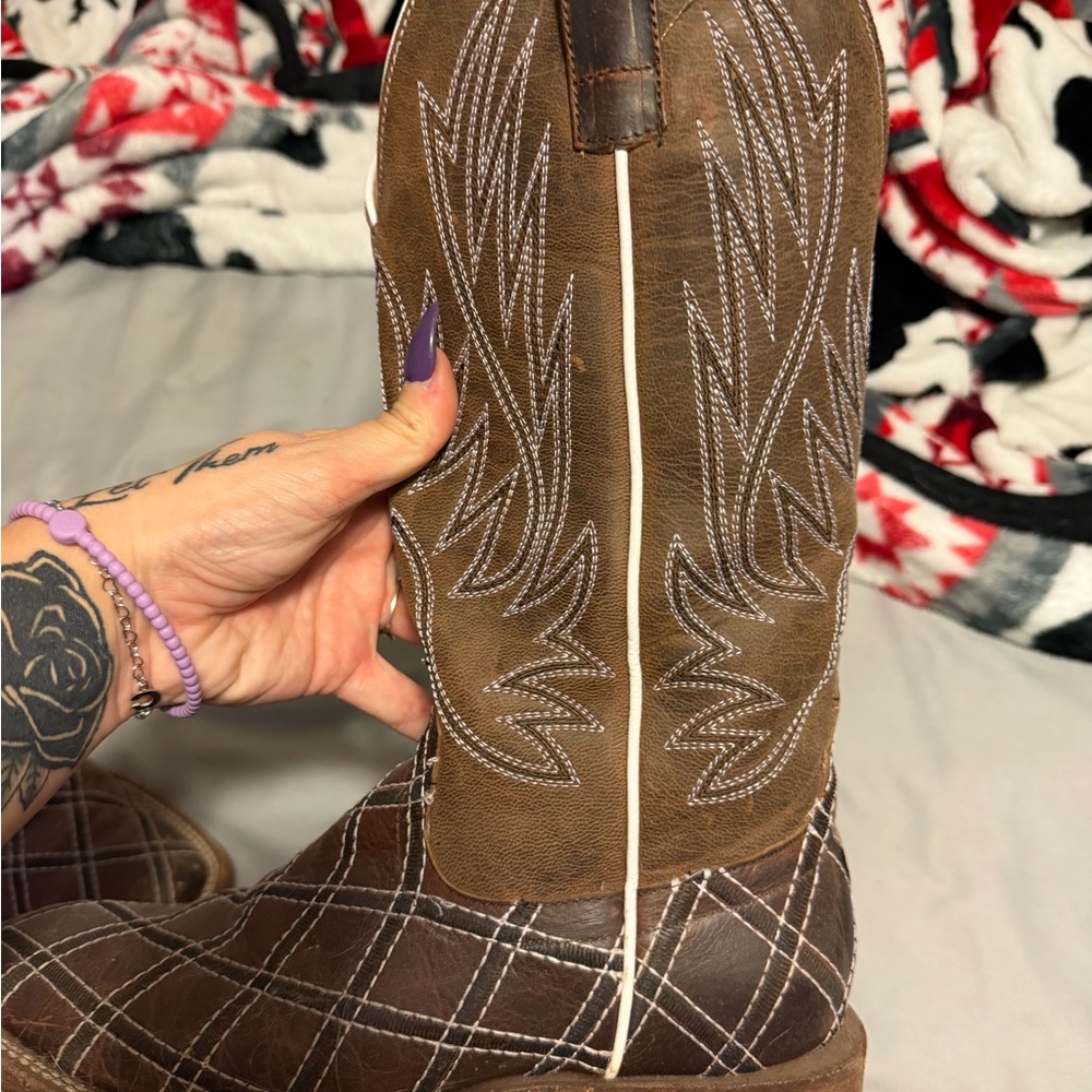 Macie Bean Brown and White Women's Western Boots - Picture 4 of 6